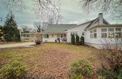 Clinton Casa | Historic Home in Downtown Clinton