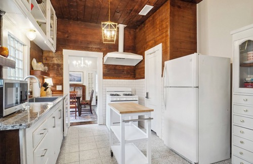 Fairmount Casa | Historic Home near - TCU/Dickies/Zoo/Museums!