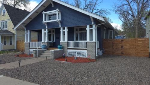Colorado Springs Casa | Historic Home w/Pikes Peak Views