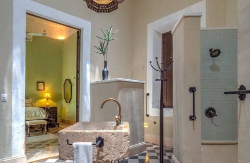 Barrio de Santiago Casa | Casa histórica de lujo con piscina en Colonia Santiago - Centro