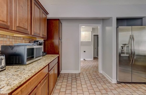 Springfield Casa | Historic Home with Vintage Charm in Springfield