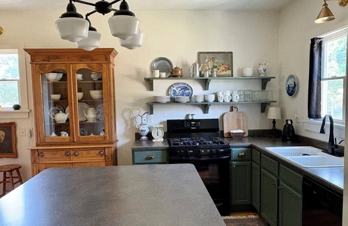 Sioux Center Casa | Historic house in Old Town Sioux Center!