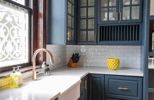 Hillsboro West End Casa | Historic Jewel Walk to Eats & Shops