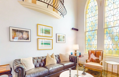 Sandwich Casa | Historic landmark with renovations, stained glass, game room, & gourmet kitchen