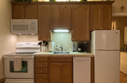 Capitola Cabaña | Historic Lawn Way Cottage in the Heart of Capitola Village