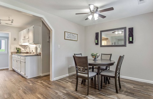 Lebanon Casa | Historic Lebanon, quiet 2 Bedroom 2 Bath home!