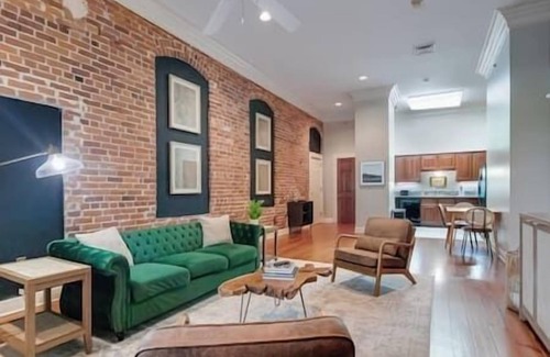 Downtown Apartamento | Walk to restaurants, cafes, shops, nightlife & more! Center of Festival Int.