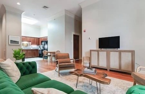 Downtown Apartamento | Walk to restaurants, cafes, shops, nightlife & more! Center of Festival Int.