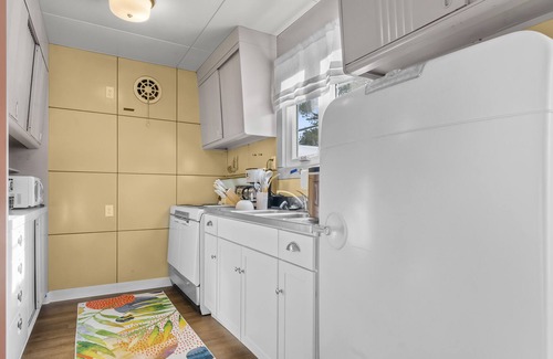 University Heights Casa | Historic Lustron home in the heart of University Heights