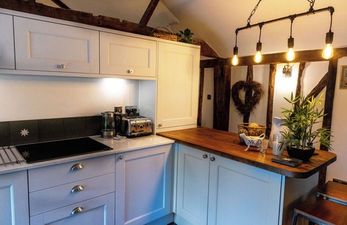 Maresfield Casa | Historic Luxury 18th C Listed Barn Apartment