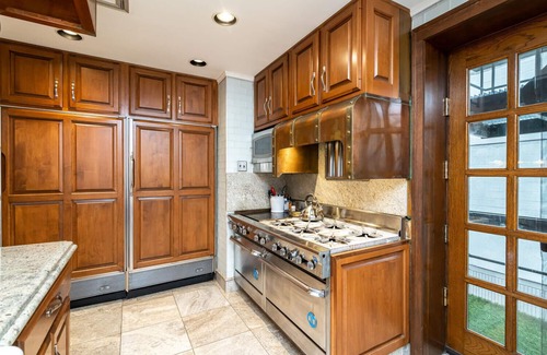 Mile Square Casa | Historic luxury townhouse in the heart of downtown Indianapolis