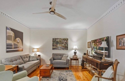 Brunswick Casa | Historic Manor Nestled Among the Live Oaks