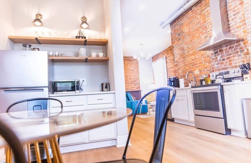 Italian Village Apartamento | Historic Meets Modern | Walk to Coffee | OSU