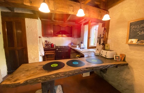 Brigueil-le-Chantre Casa | Historic Mill Getaway: Romantic Vacations with a 4-Person SPA