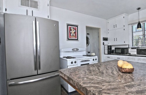 Encanto Apartamento | Historic Midtown Phoenix Bungalow with New 2025 AC