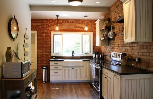 Bozeman Casa | Historic Neighborhood 2 Blocks from Downtown Bozeman.