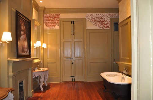 Central Business District Condominio | Histórico condominio de Nueva Orleans con una ubicación fantástica!