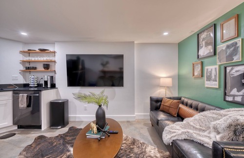 Alphabet Historic District Apartamento | Historic Nob Hill 2BR | Prime Walkable Spot