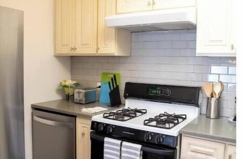 Hunters Point Apartamento | HISTORIC NYC TOWNHOUSE in Landmarked District