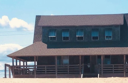 Nags Head Cabaña | Historic Old Nags Head Cottage