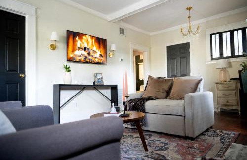 Lake Cherokee Apartamento | Historic Orlando Casita Love Apt A with backyard