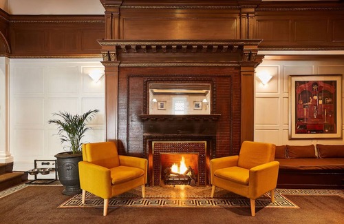 Gayborhood Hotel | Historic Philadelphia Discovery from a Comfortable Room