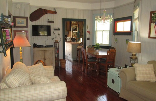 Savannah Beach Casa | Histórico criado cabaña Tybee, muy guay, cómodo y ¡oh, así Tybee!