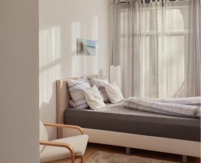 Meidling Apartamento | Historic Redesigned Schönbrunn Palace Apartments w Free Parking and 24h Check-in