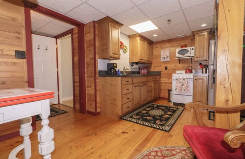 Wyomissing Casa | Historic Restored Amish Homestead 1-BR Barn Loft