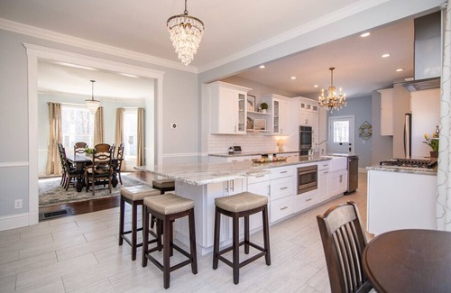 Lake Geneva Casa | Historic Retreat - steps from the Lake and Downtown