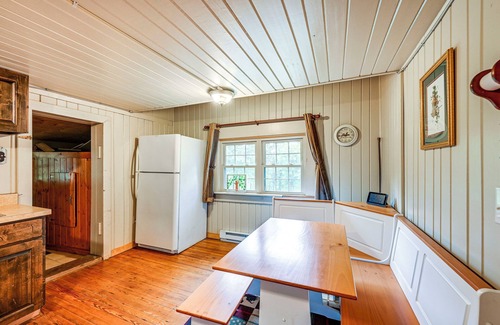 Sapphire Cabina | Historic Sapphire Cabin w/ Porch, Updated Interior