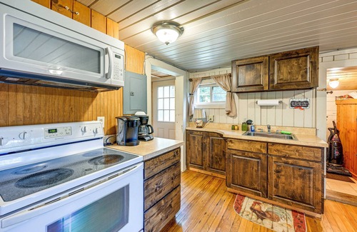 Sapphire Cabina | Historic Sapphire Cabin w/ Porch, Updated Interior