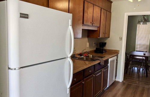 Savannah Condominio | Historic Savannah, Pool, Free Tybee Parking!