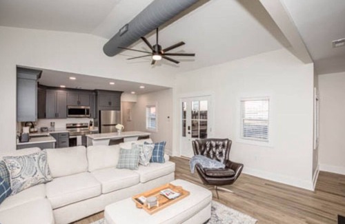 Georgetown Casa | Historic Shotgun House Downtown Georgetown