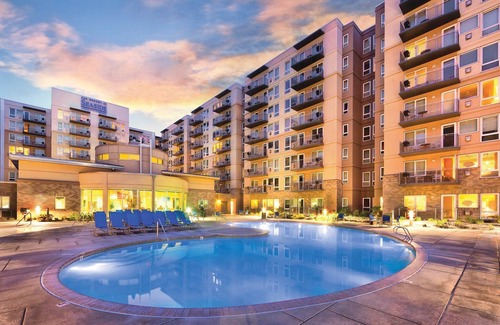 Seaside Gilbert District Complejo | ¡Sitios históricos, tiendas y excelentes restaurantes!