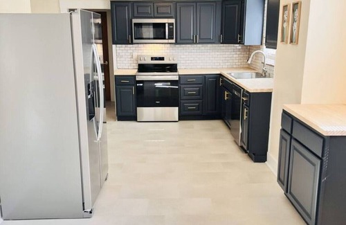 South Side Flats Apartamento | Historic South Side Sanctuary