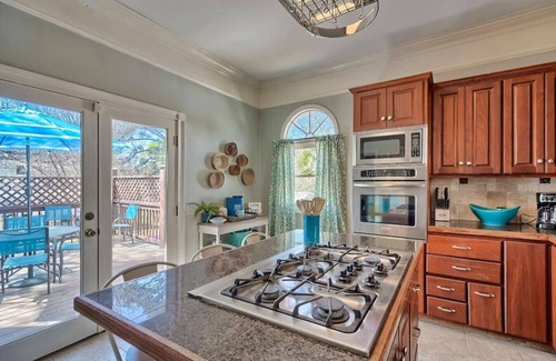 Columbia Casa | Historic Southern Beauty 4bed Charming Cola Home!