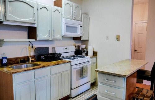 Albany Apartamento | ❣️Historic, Spacious & Fun 2BR Apt @ Downtown Albany