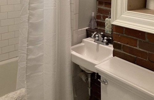 Center Harbor Cabaña | Historic Stone Cottage