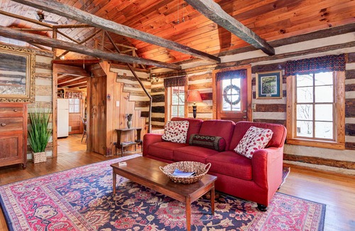 Hendersonville Cabina | Cabaña histórica de Stonewood, escapada única a la montaña