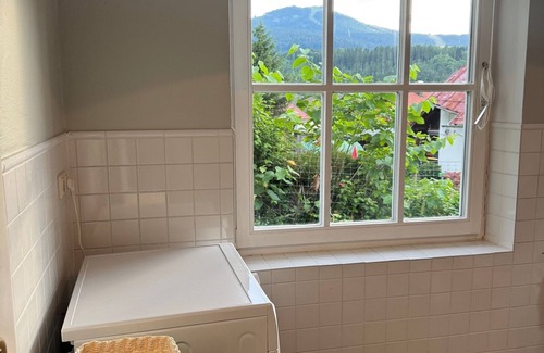 Bayerisch Eisenstein Casa | Historic train attendant's cottage on the Arber
