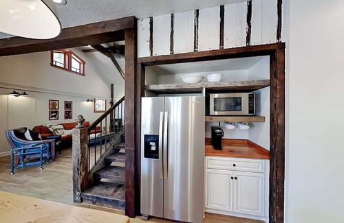 Templeton Casa | Historic Templeton Hayloft Barn
