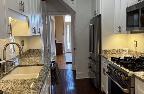 Highlands Casa | Historic three-level home in the Highlands