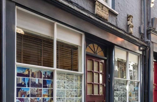Bristol Floating Harbour Casa | Historic Townhouse & Garden on Christmas Steps