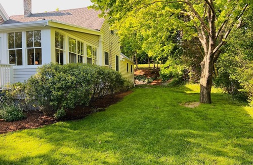 North Truro Casa | Historic Truro Charmer near Bay and Ocean