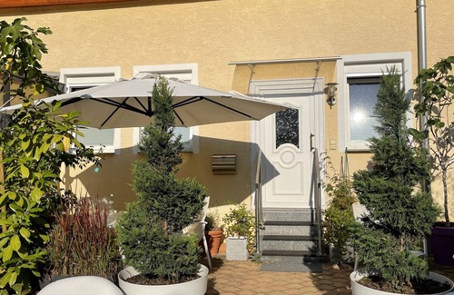 Ginsheim-Gustavsburg Casa | Historic vacation home on the Main, 110 sqm, large terrace, modern and renovated