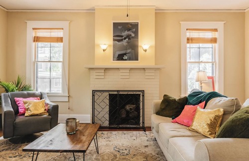 West Campus Casa | Historic Victorian 4BR Home on UT Campus and Downtown