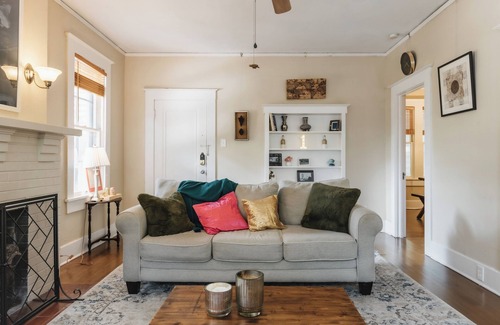 West Campus Casa | Historic Victorian 4BR Home on UT Campus and Downtown