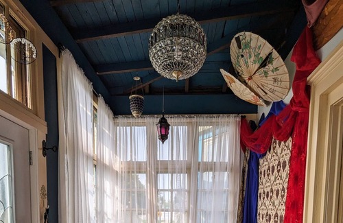 Sunbury Casa | Historic Victorian dream house along the Susquehanna River