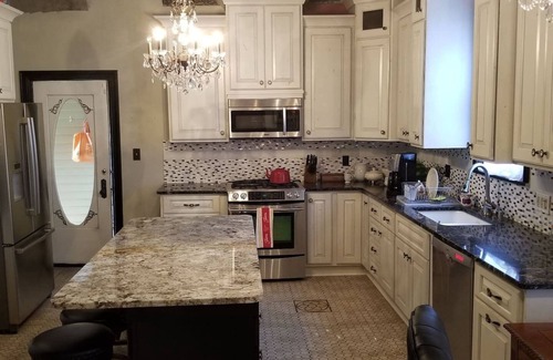 Sioux Falls Cama Y Desayuno | Historic Victorian Inn East Loft